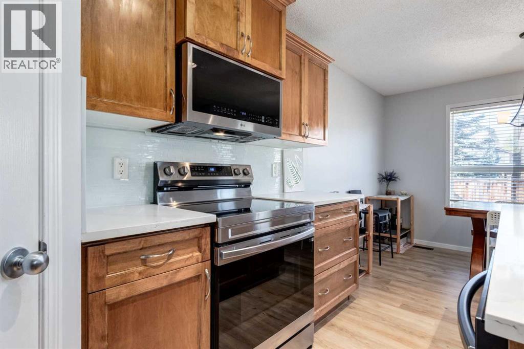 Single Family House for Sale in  Tuscany Springs Hill NW Tuscany Calgary 