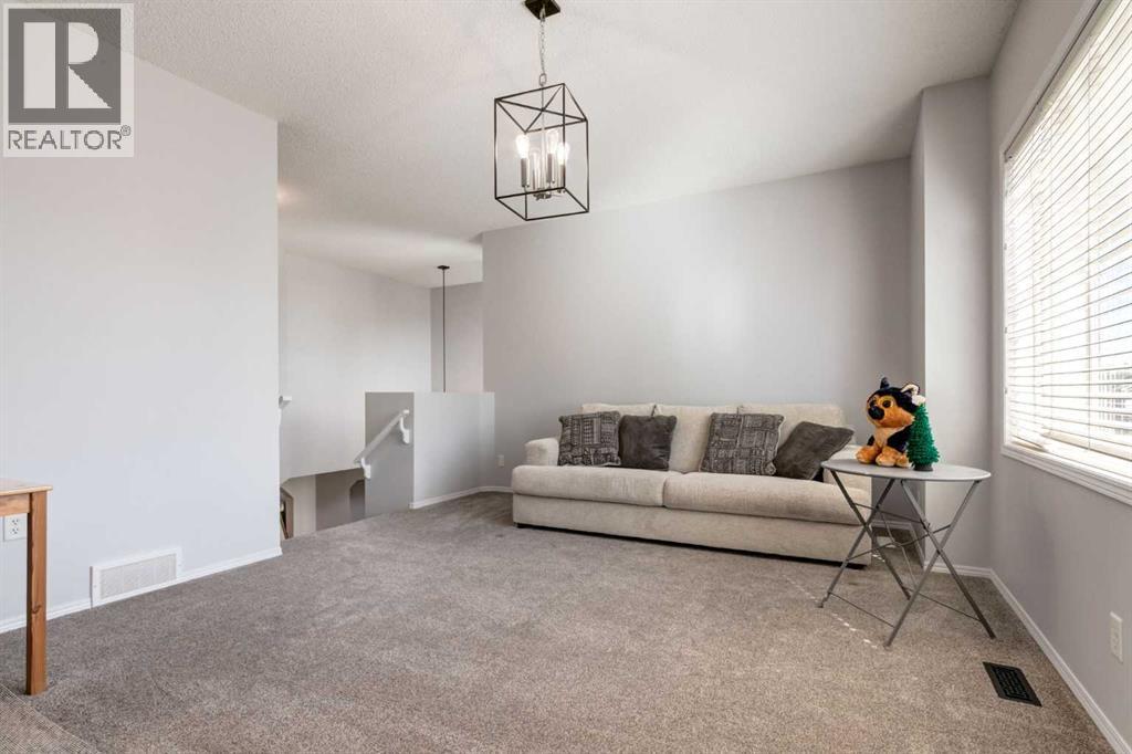 Single Family House for Sale in  Tuscany Springs Hill NW Tuscany Calgary 