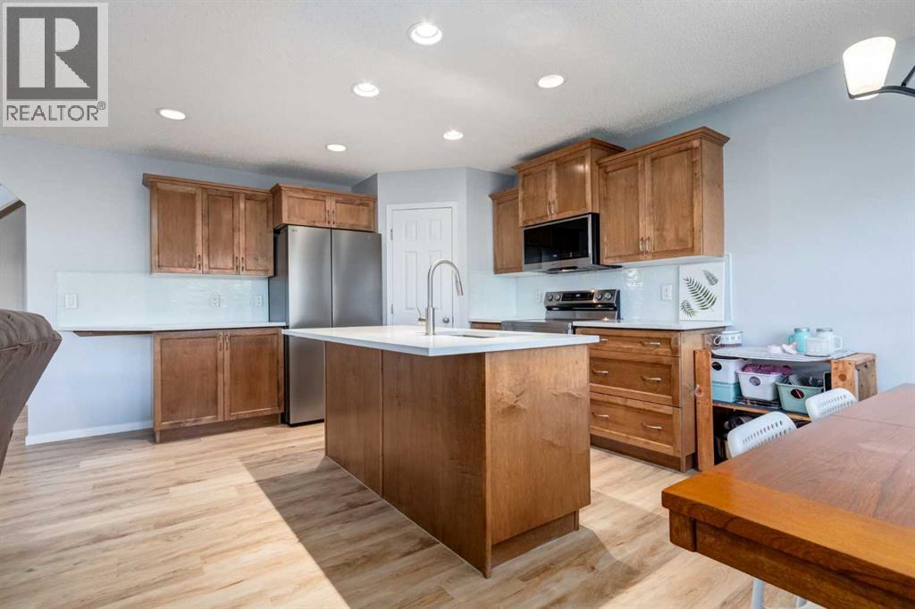 Single Family House for Sale in  Tuscany Springs Hill NW Tuscany Calgary 