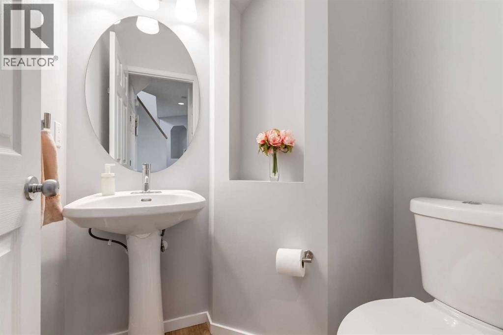 Single Family House for Sale in  Tuscany Springs Hill NW Tuscany Calgary 