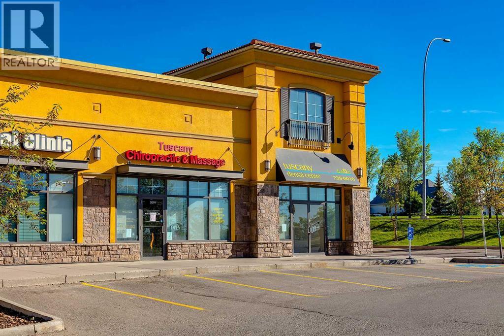 Single Family House for Sale in  Tuscany Springs Hill NW Tuscany Calgary 