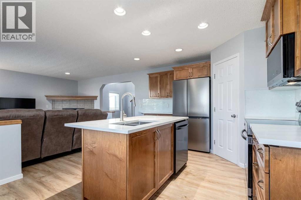 Single Family House for Sale in  Tuscany Springs Hill NW Tuscany Calgary 