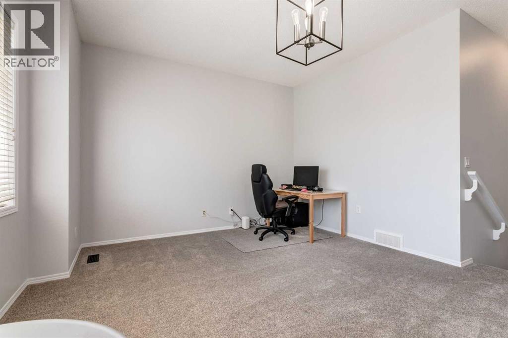 Single Family House for Sale in  Tuscany Springs Hill NW Tuscany Calgary 