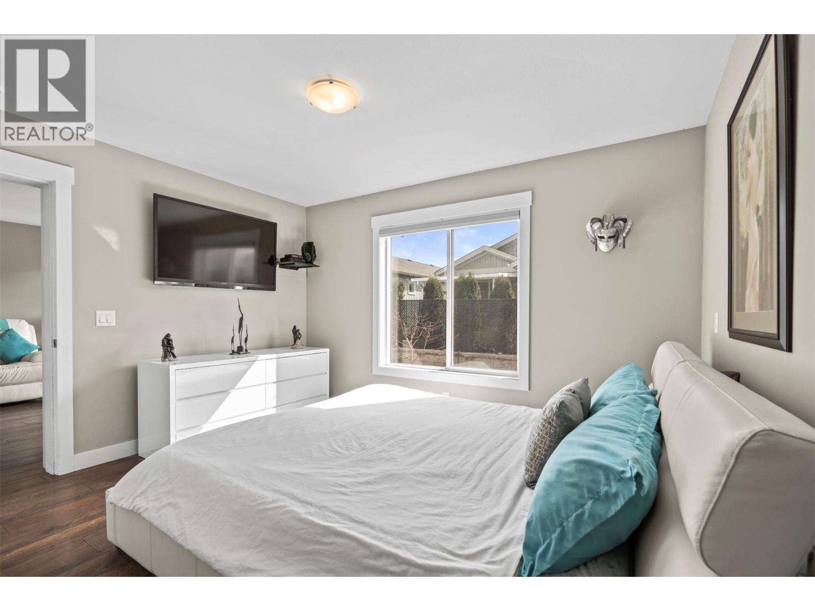 #55 2100 55 AVENUE - 19