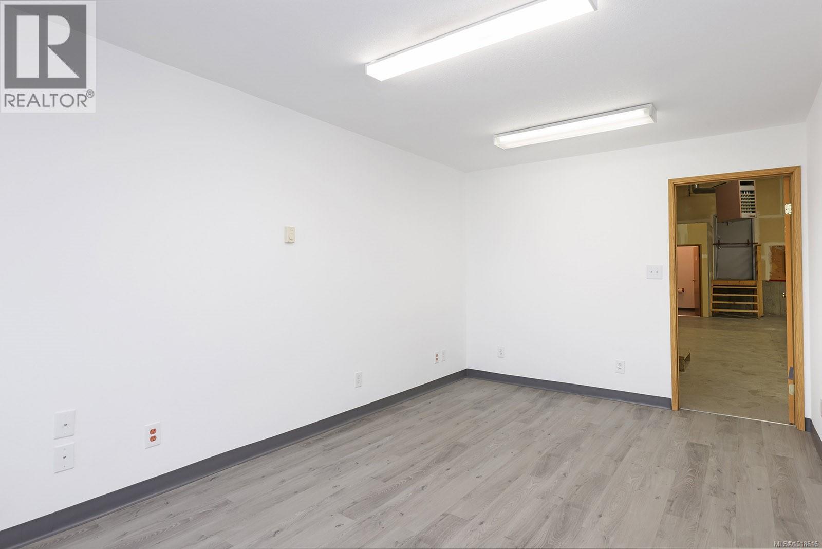 #14 2663 KILPATRICK AVE - 4