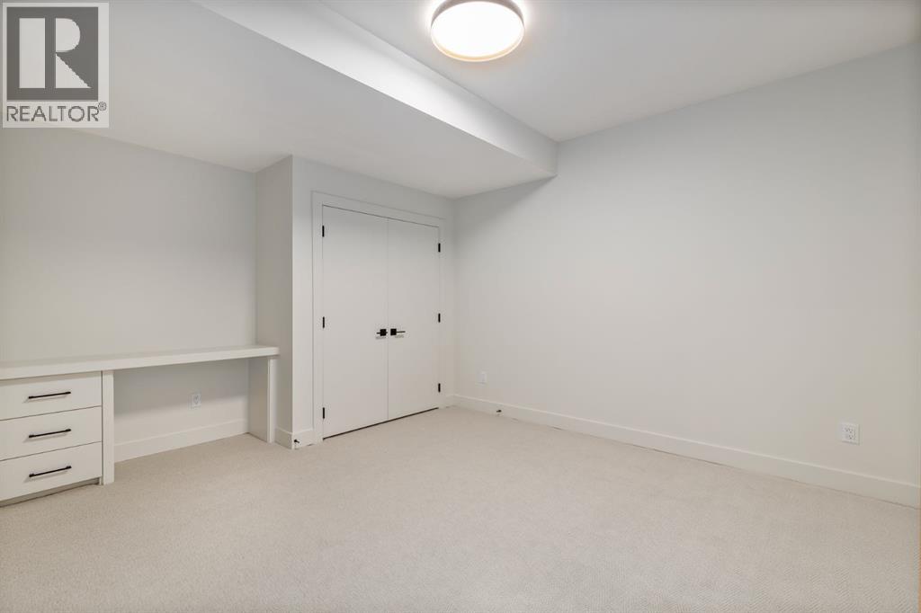 Single Family House for Sale in   Street NW Hillhurst Calgary 