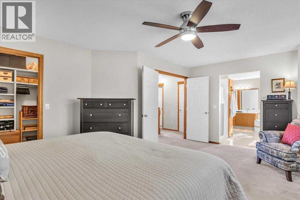 Single Family House for Sale in  Tuscany Ridge Green NW Tuscany Calgary 