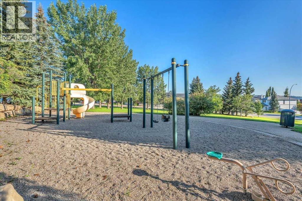 Single Family House for Sale in  Tuscany Ridge Green NW Tuscany Calgary 