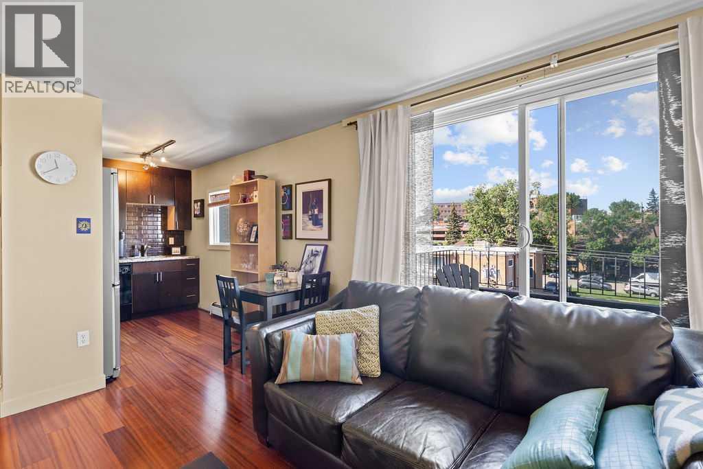 Single Family House for Sale in   A Street SW Bankview Calgary 