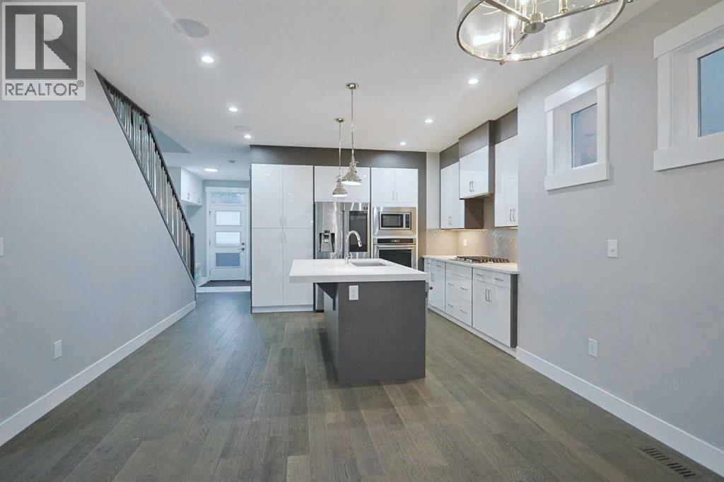 Single Family House for Sale in   Avenue NW Capitol Hill Calgary 