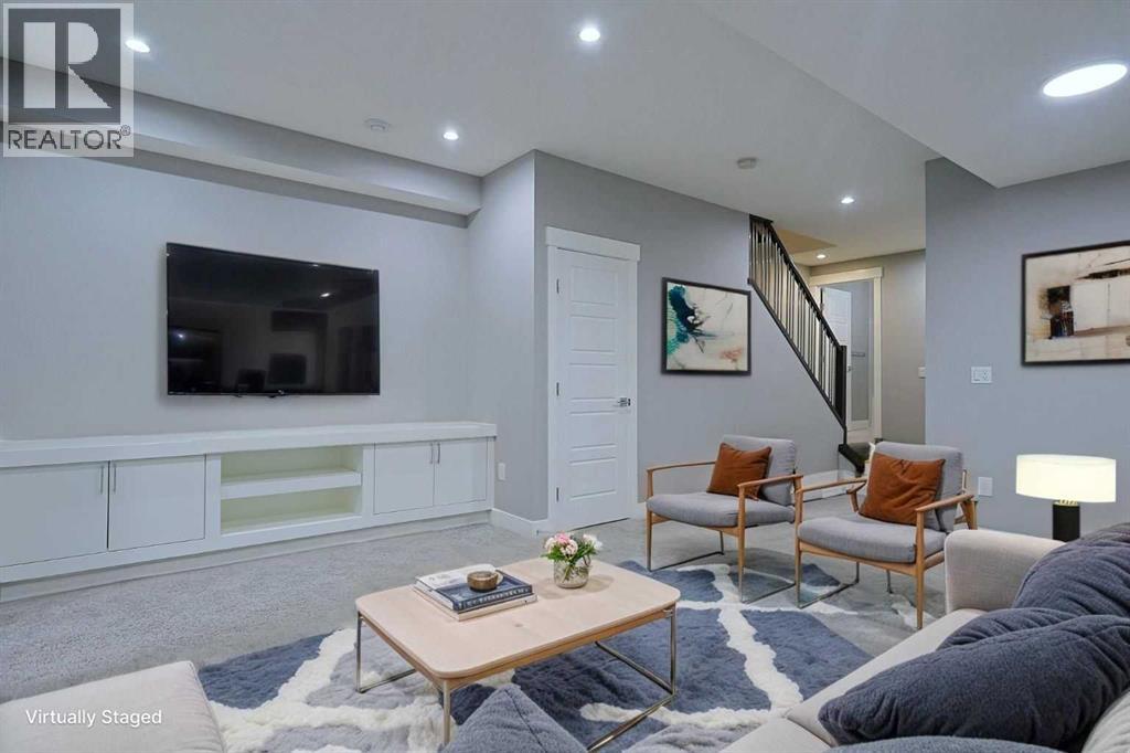 Single Family House for Sale in   Avenue NW Capitol Hill Calgary 