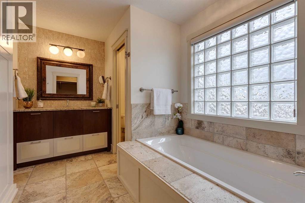 Single Family House for Sale in   Avenue SW South Calgary Calgary 