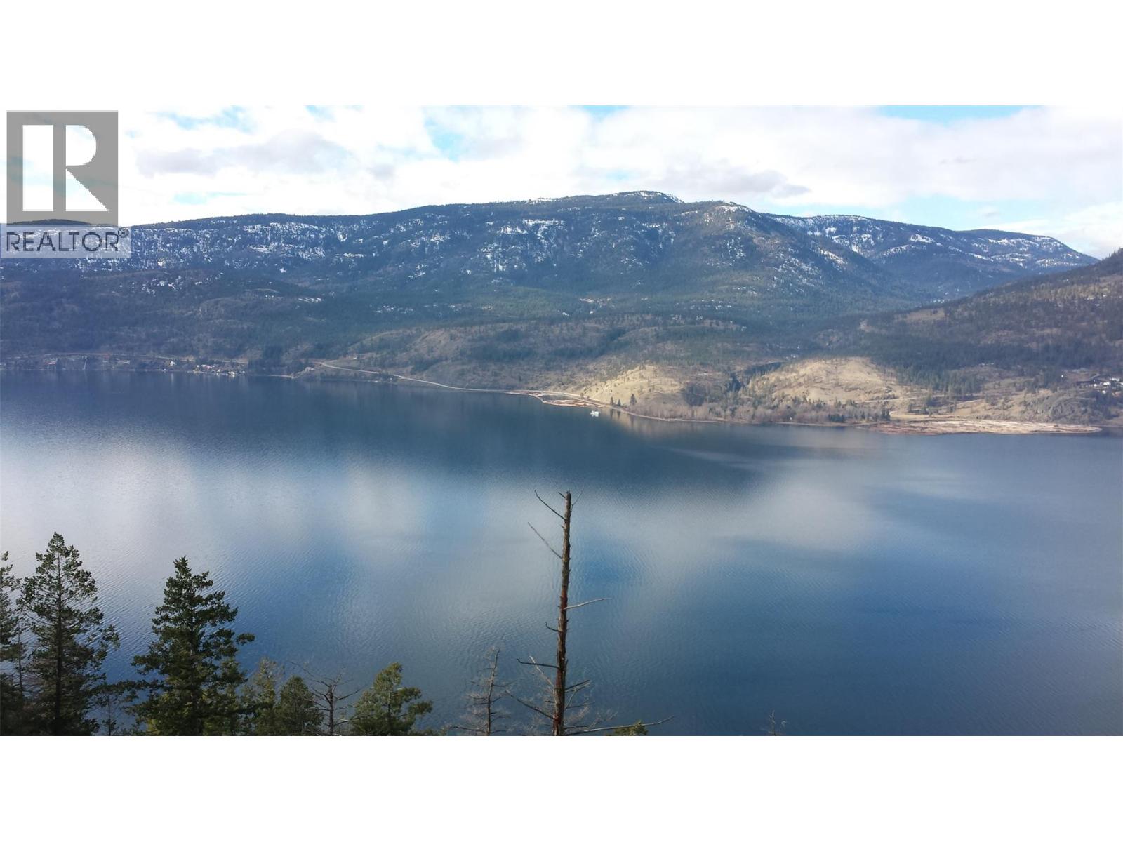  930-932 Lawson Avenue, Kelowna