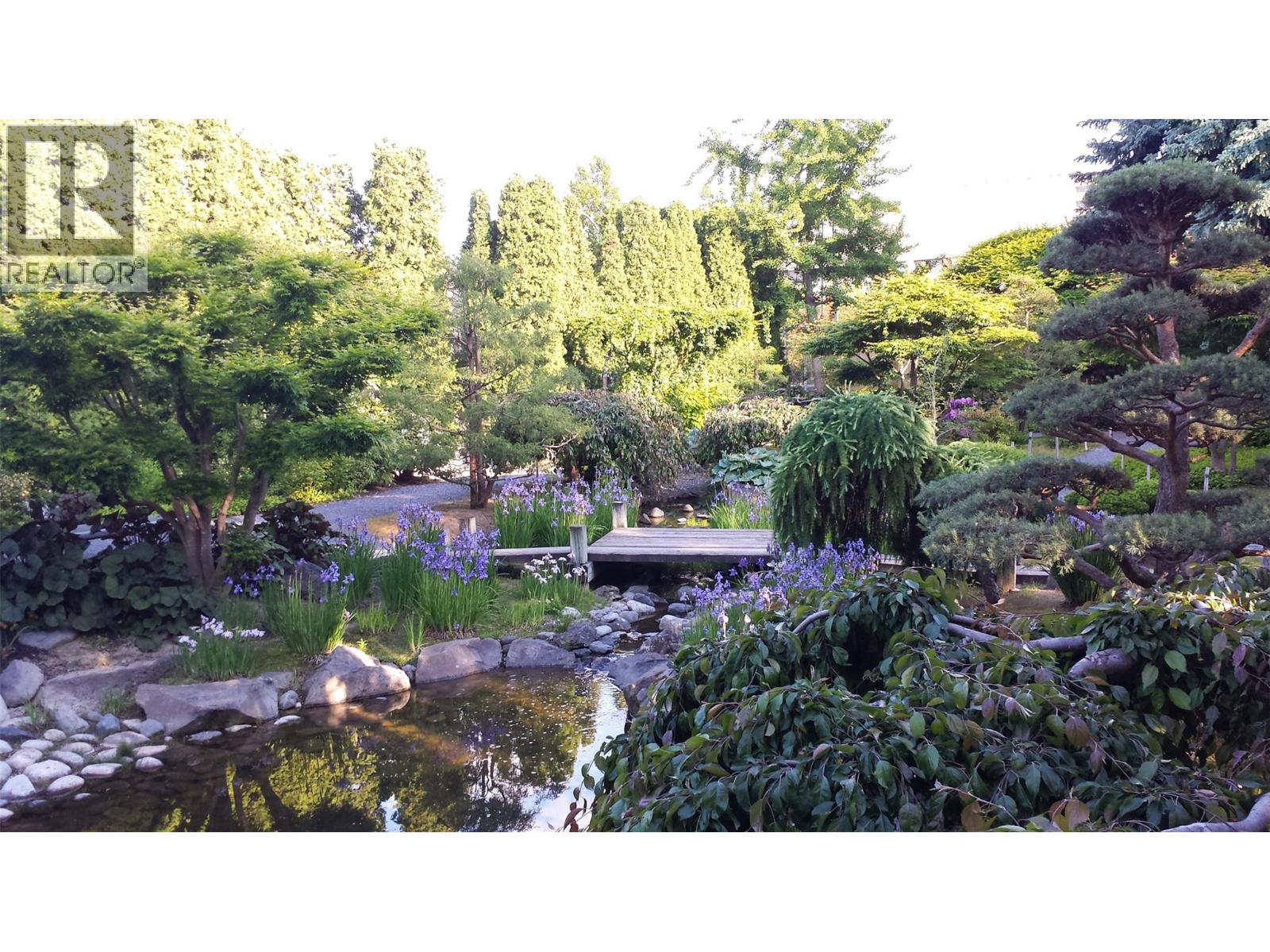  930-932 Lawson Avenue, Kelowna