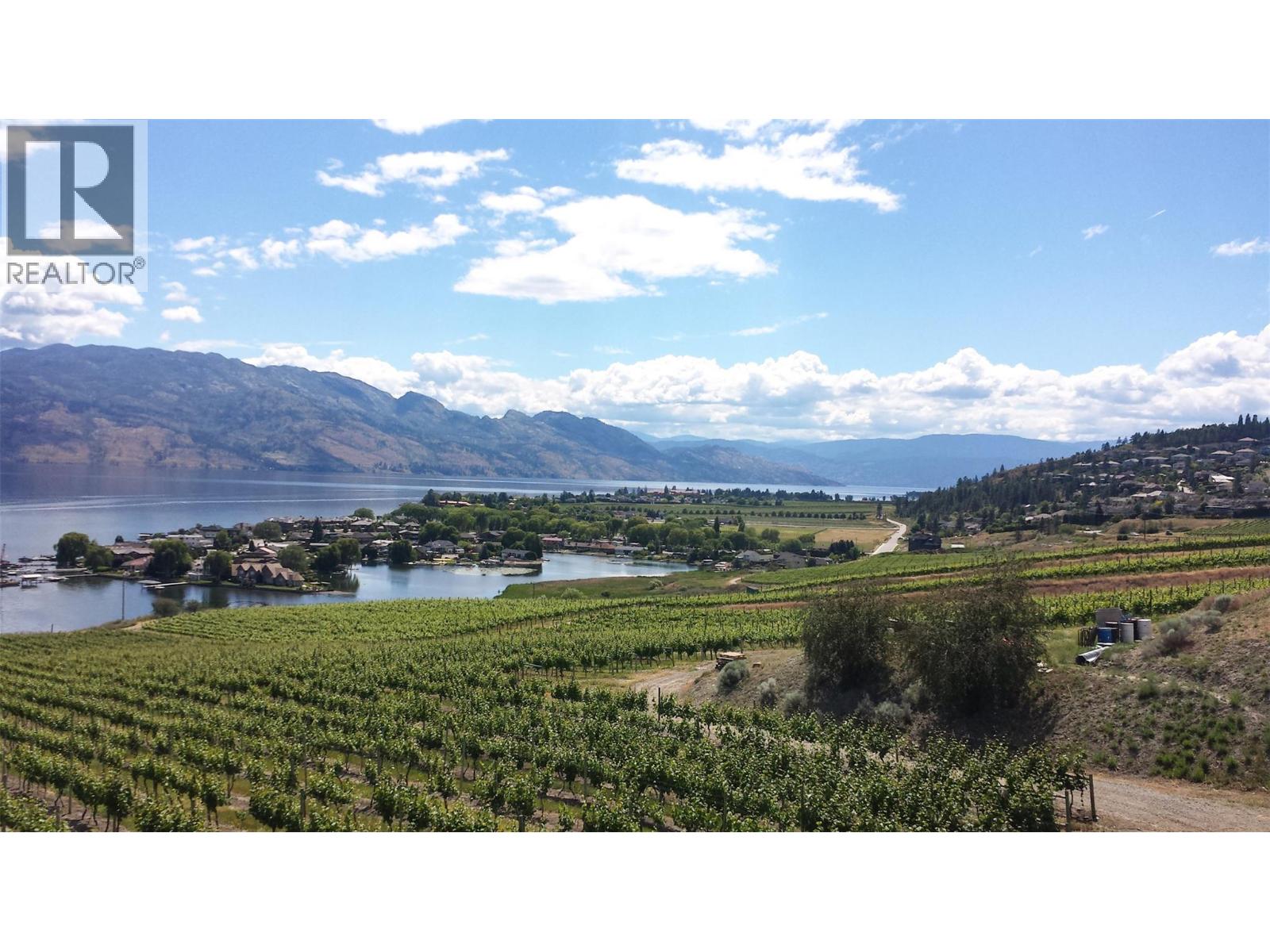  930-932 Lawson Avenue, Kelowna