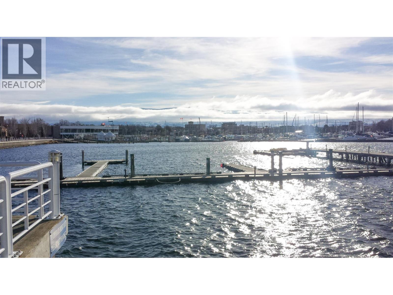  930-932 Lawson Avenue, Kelowna