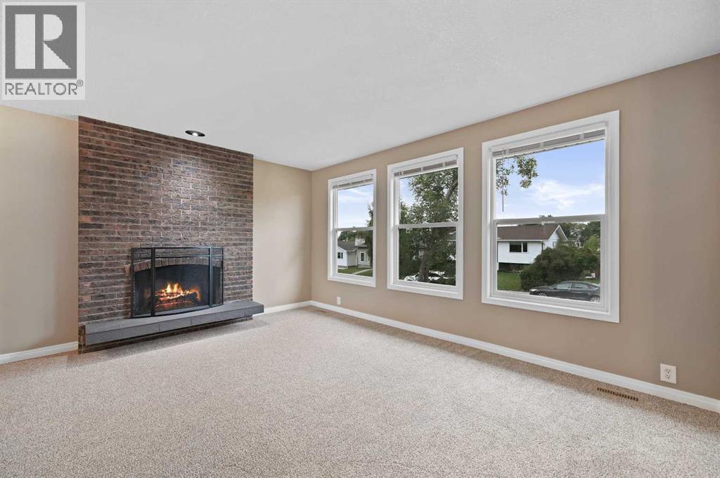 Single Family House Bungalow for Sale in   Avenue NE Pineridge Calgary 