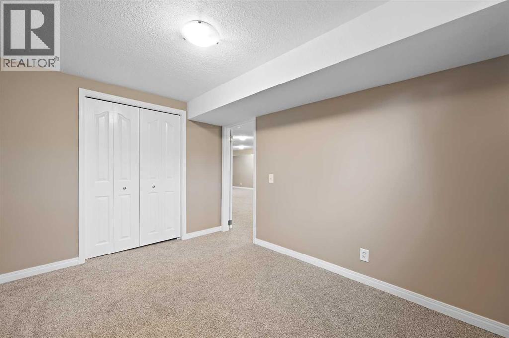 Single Family House Bungalow for Sale in   Avenue NE Pineridge Calgary 