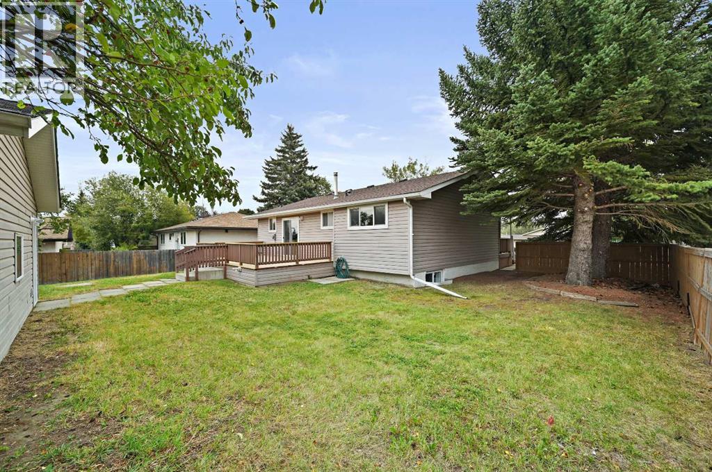 Single Family House Bungalow for Sale in   Avenue NE Pineridge Calgary 