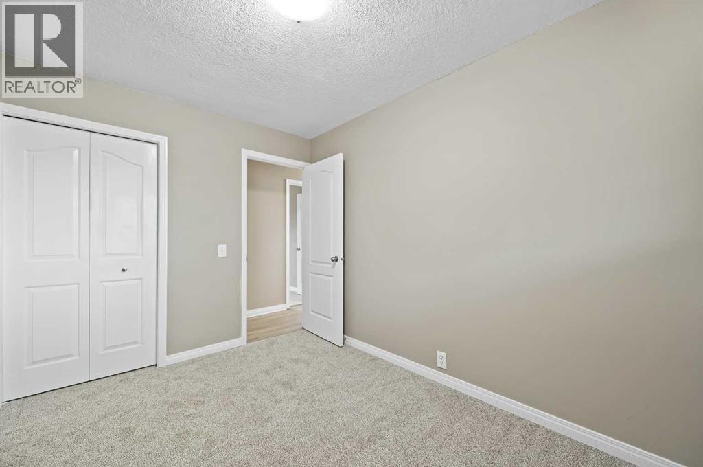 Single Family House Bungalow for Sale in   Avenue NE Pineridge Calgary 