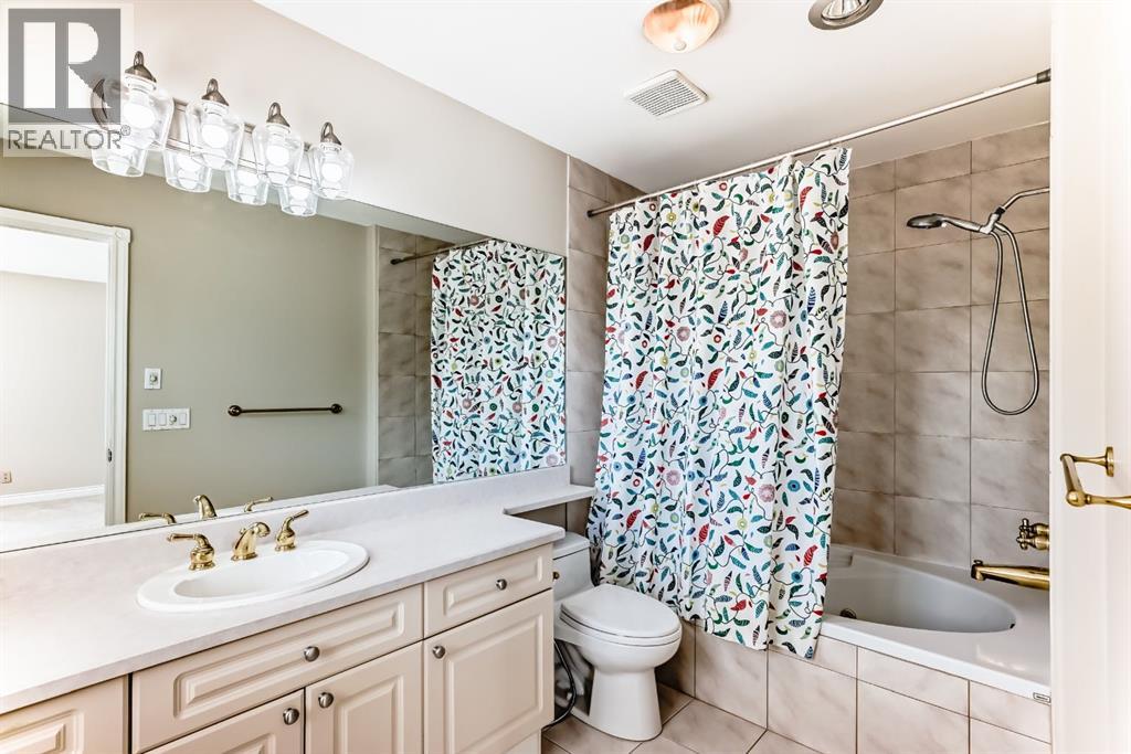 Single Family House for Sale in   Street SW Lower Mount Royal Calgary 