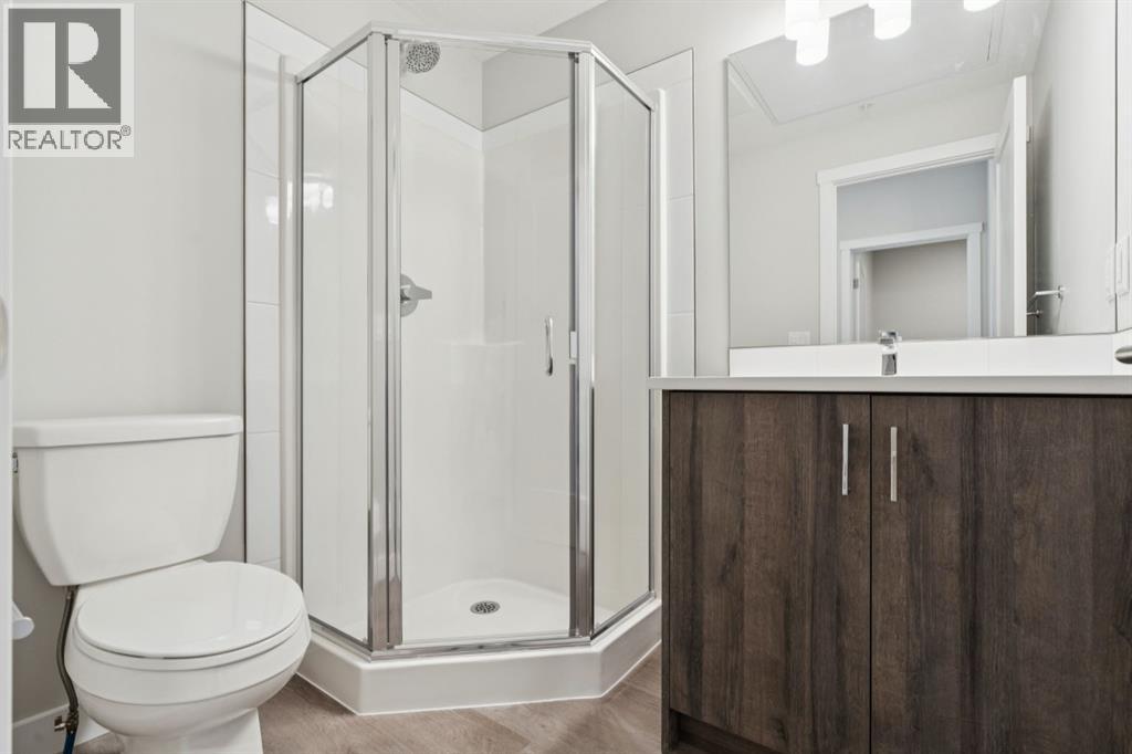 Single Family House for Sale in   Shawnee Square SW Shawnee Slopes Calgary 