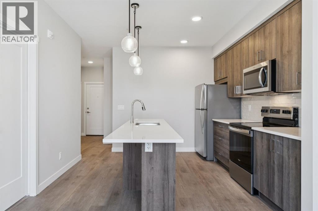 Single Family House for Sale in   Shawnee Square SW Shawnee Slopes Calgary 