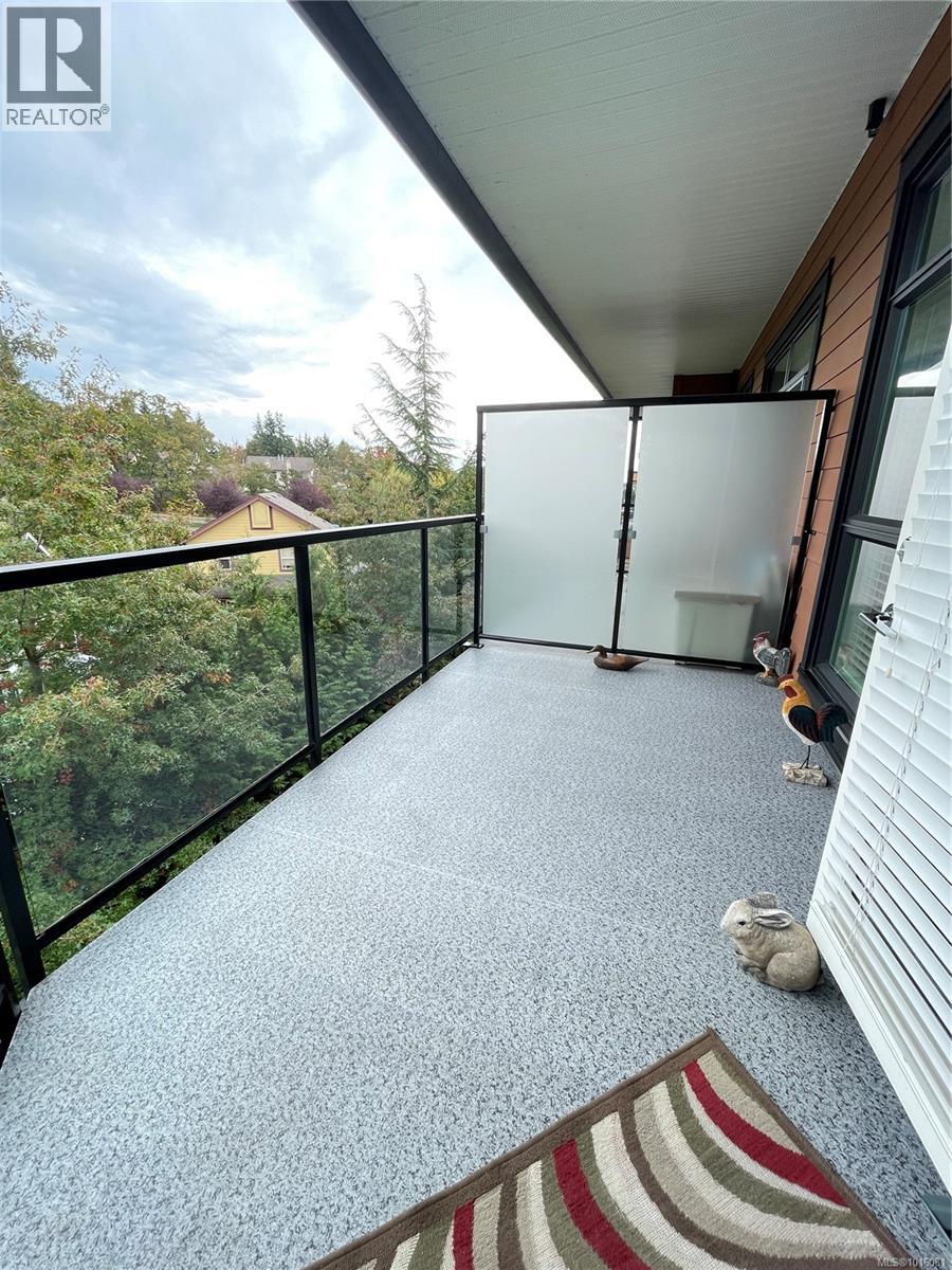 405 740 TRAVINO Lane, Saanich