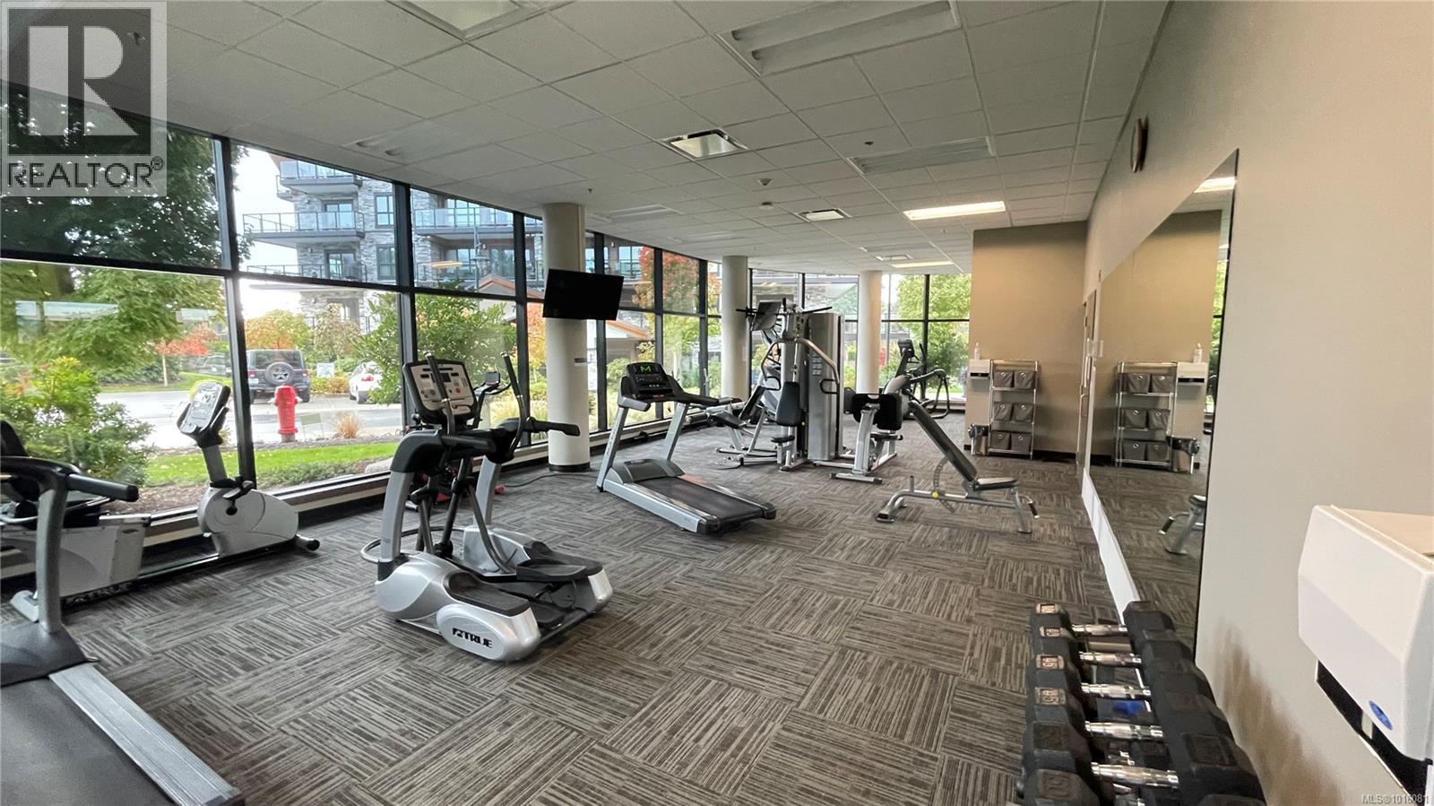 405 740 TRAVINO Lane, Saanich