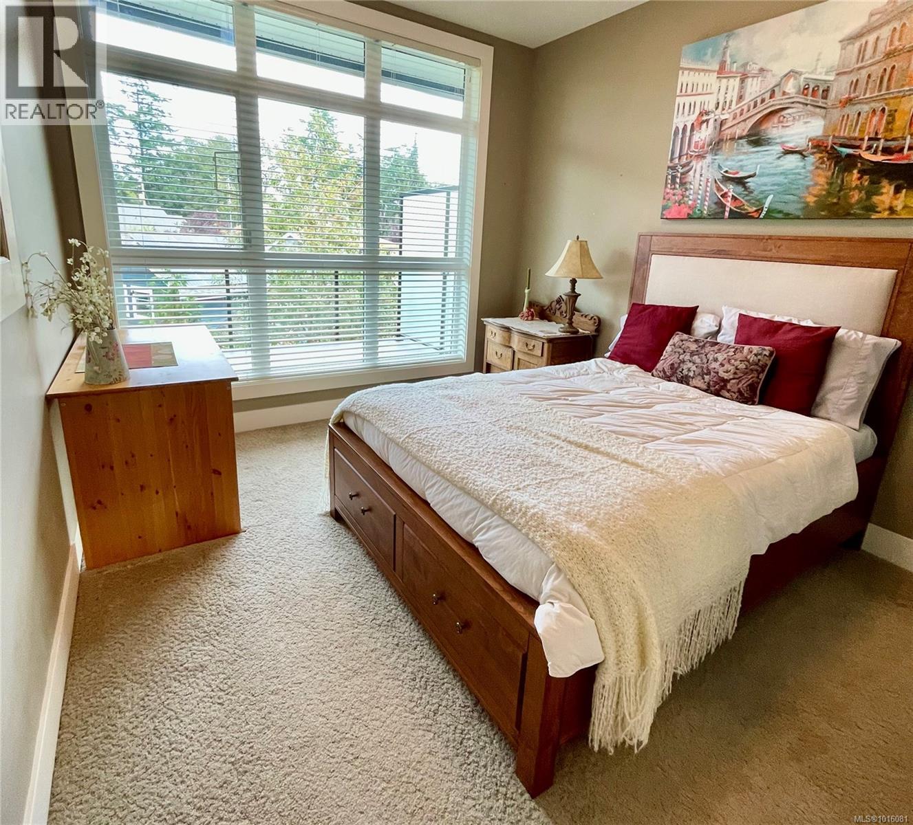 405 740 TRAVINO Lane, Saanich