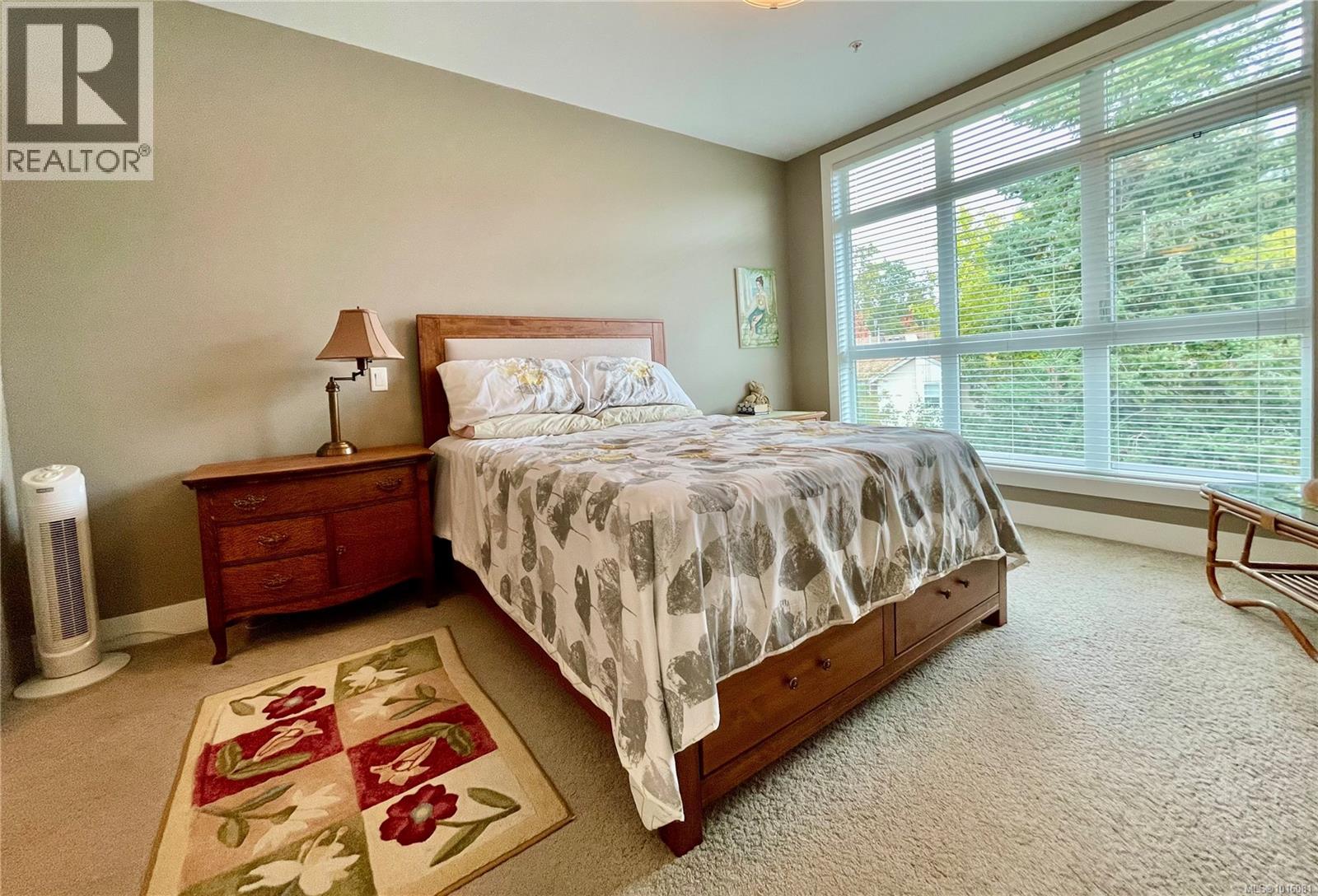 405 740 TRAVINO Lane, Saanich