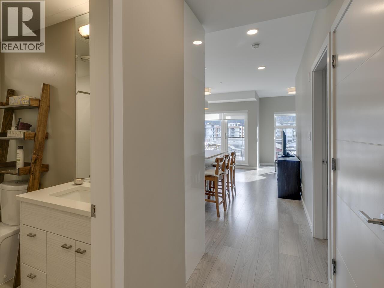 416 38033 SECOND AVENUE, Squamish