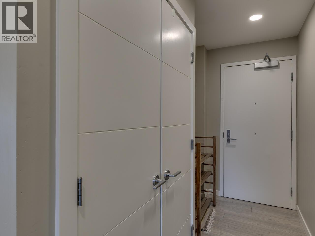 416 38033 SECOND AVENUE, Squamish