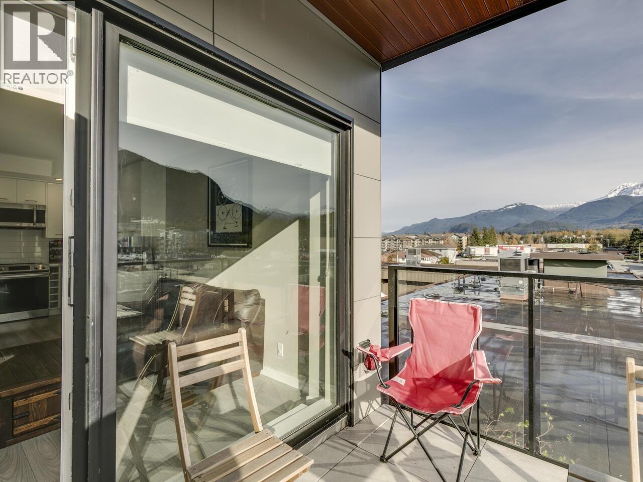 416 38033 SECOND AVENUE, Squamish