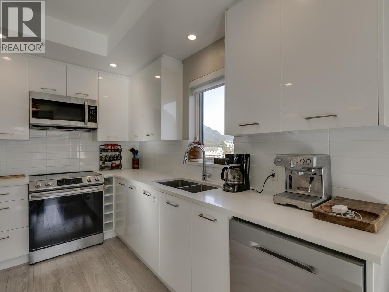 416 38033 SECOND AVENUE, Squamish