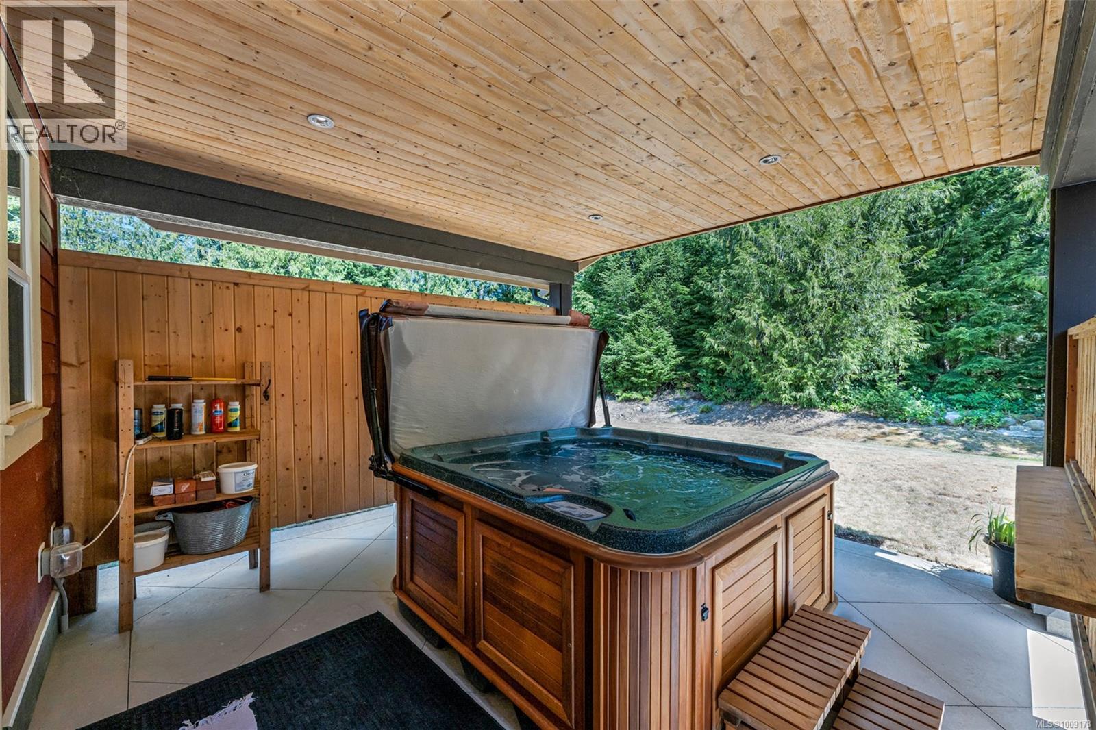 263 Tal Rd, Lake Cowichan