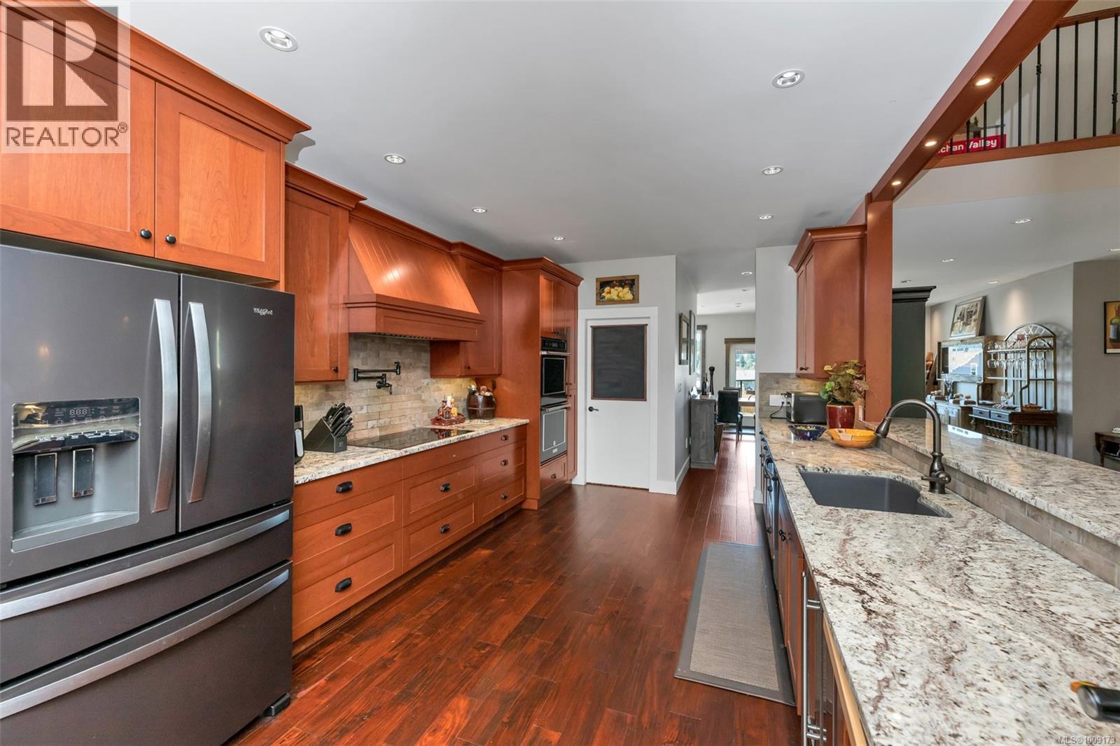 263 Tal Rd, Lake Cowichan