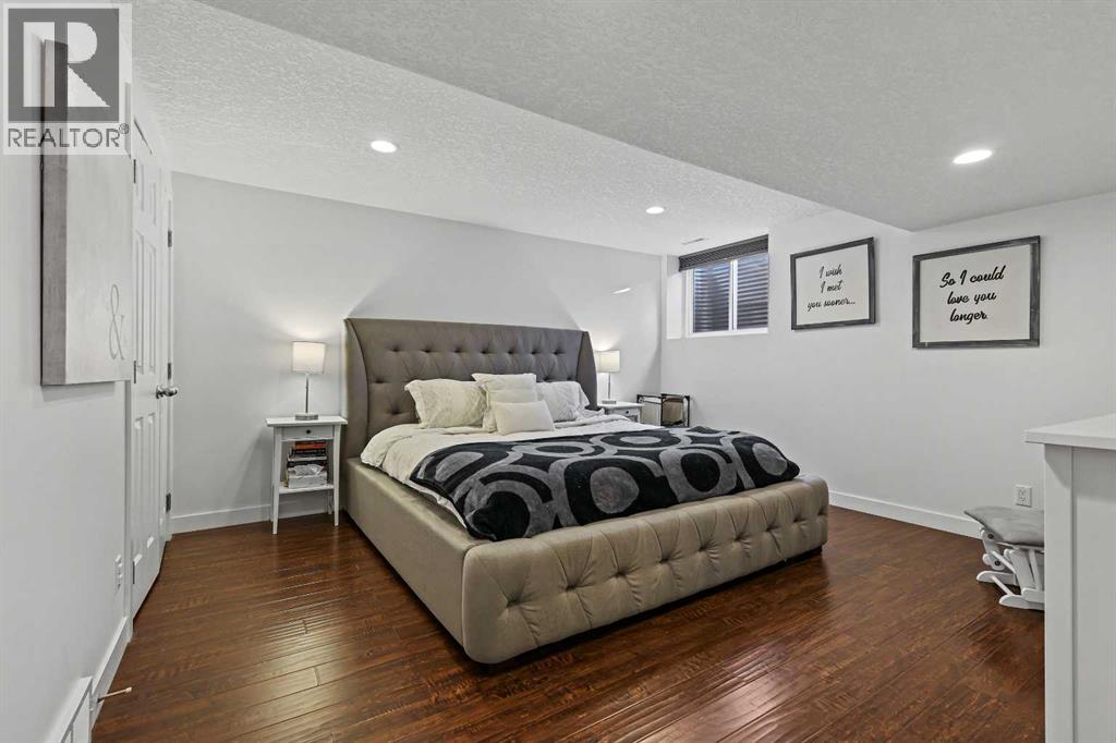 Single Family House Bungalow for Sale in  Midridge Drive SE Midnapore Calgary 