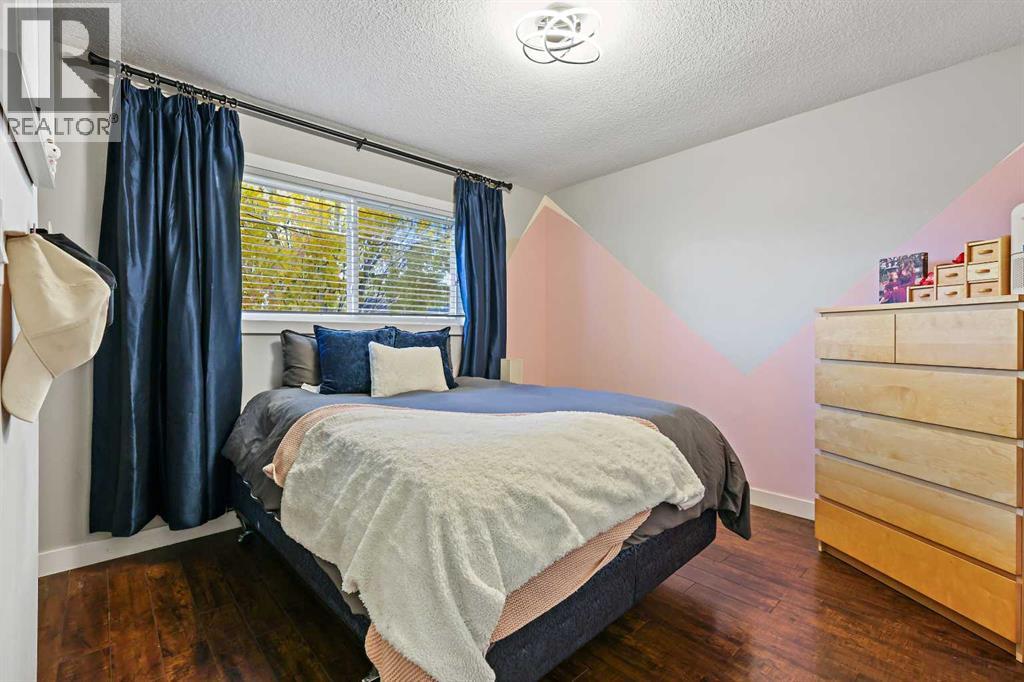 Single Family House Bungalow for Sale in  Midridge Drive SE Midnapore Calgary 