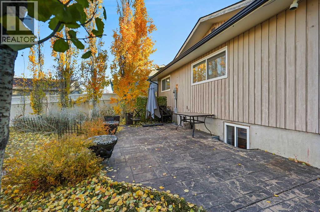 Single Family House Bungalow for Sale in  Midridge Drive SE Midnapore Calgary 