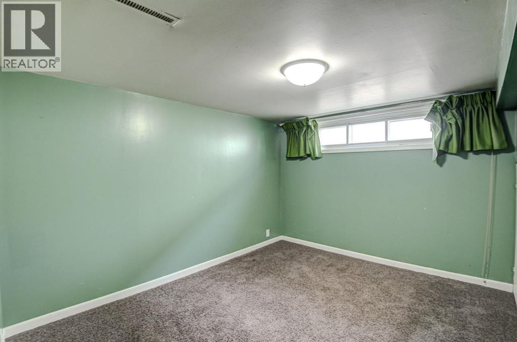 Single Family House Bungalow for Sale in  Centre Street NW Thorncliffe Calgary 