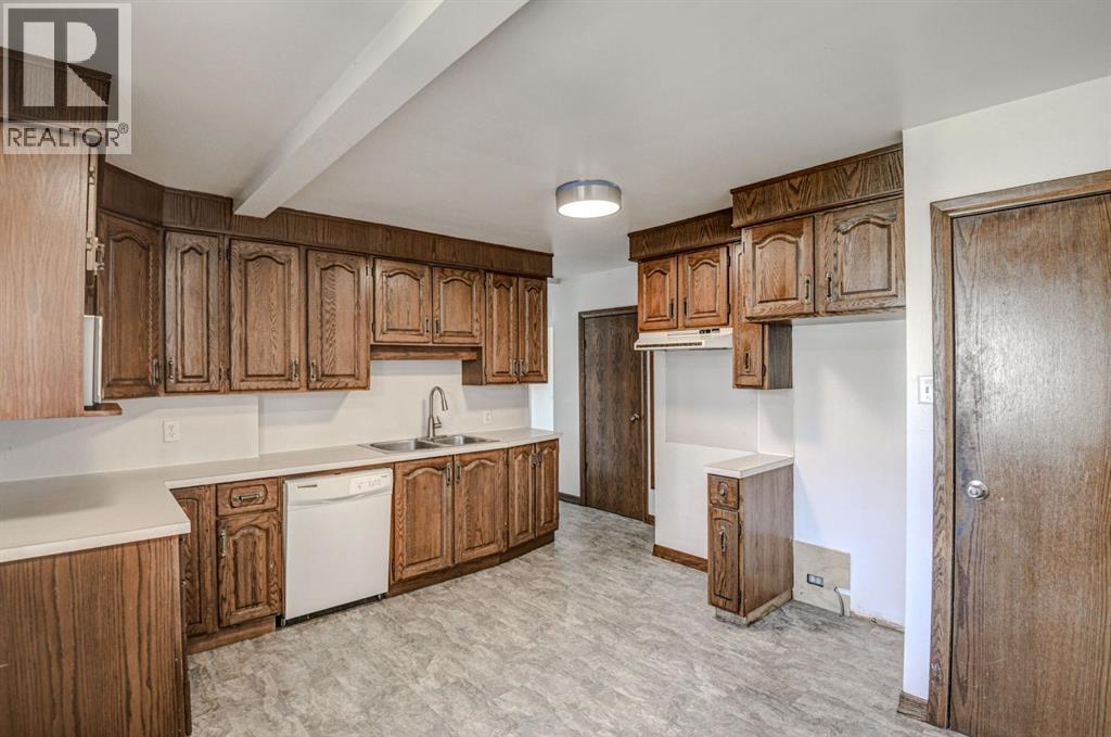 Single Family House Bungalow for Sale in  Centre Street NW Thorncliffe Calgary 