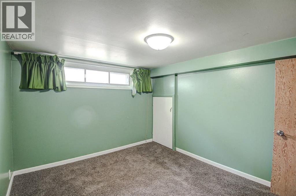 Single Family House Bungalow for Sale in  Centre Street NW Thorncliffe Calgary 