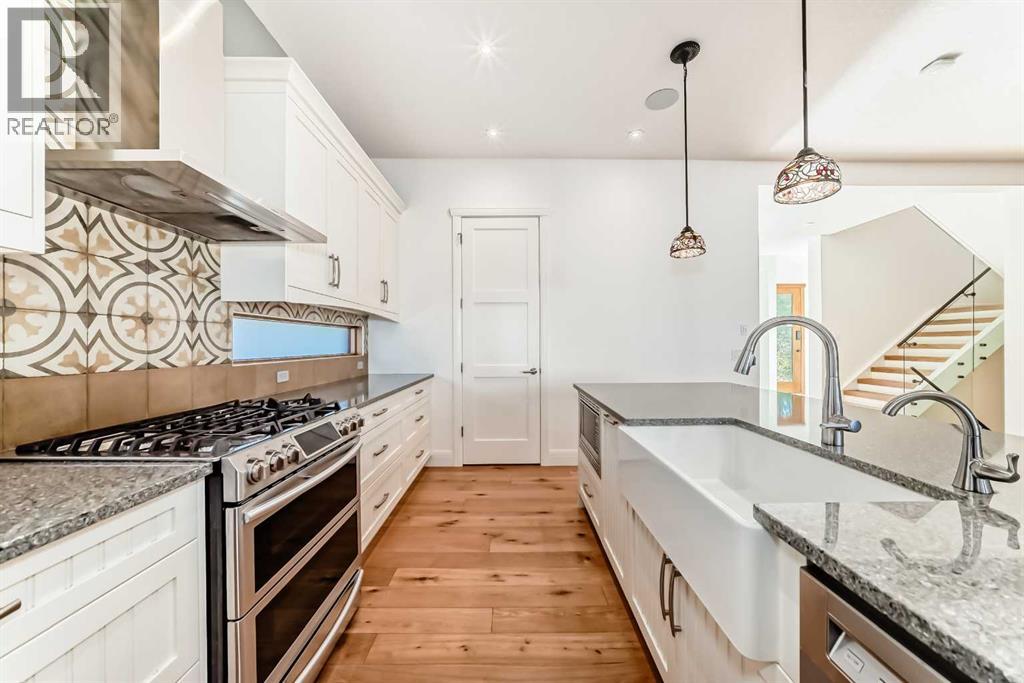 Single Family House for Sale in   Avenue NW West Hillhurst Calgary 