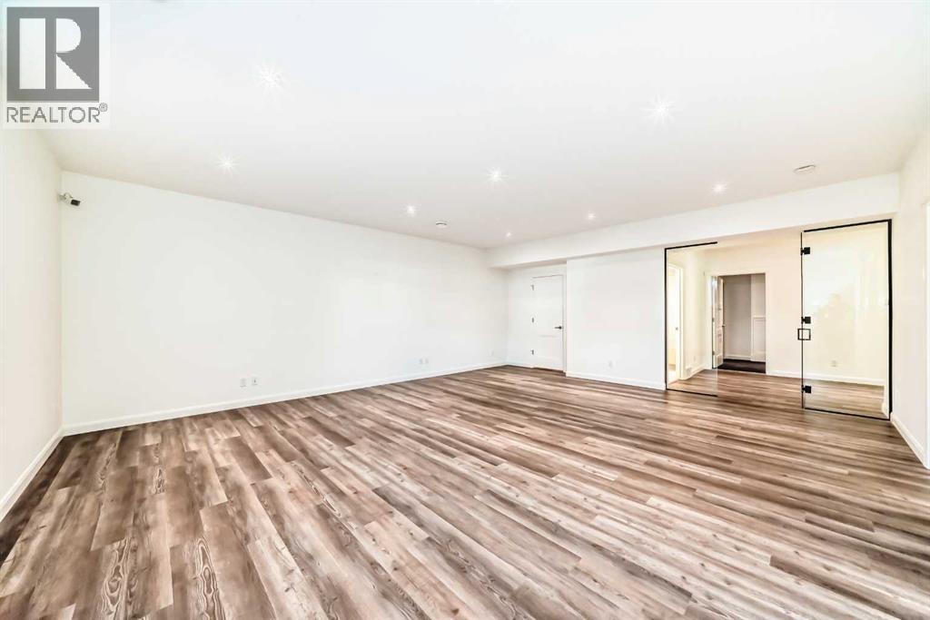 Single Family House for Sale in   Avenue NW West Hillhurst Calgary 