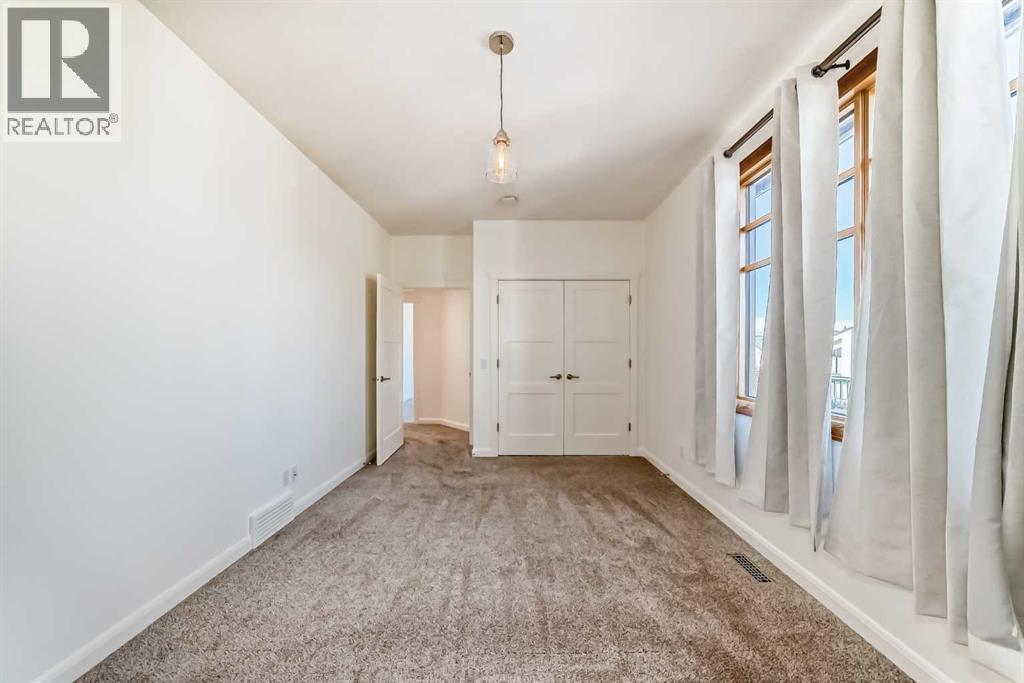 Single Family House for Sale in   Avenue NW West Hillhurst Calgary 