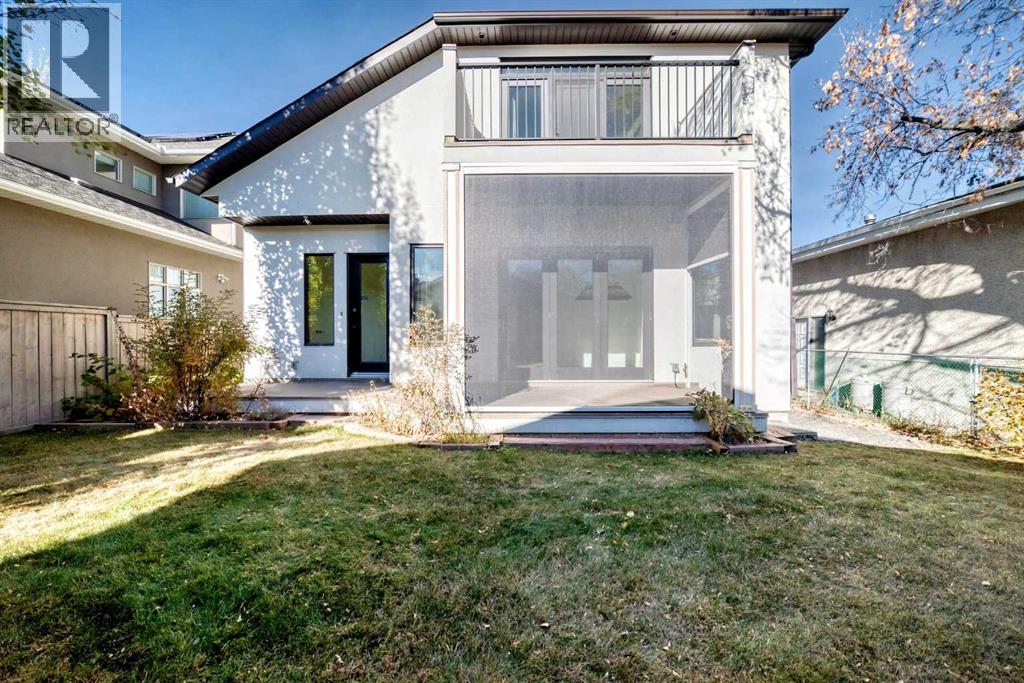 Single Family House for Sale in   Avenue NW West Hillhurst Calgary 