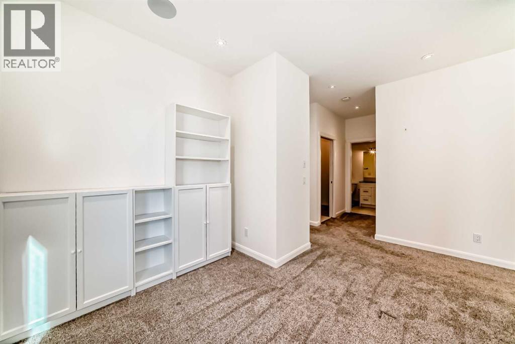 Single Family House for Sale in   Avenue NW West Hillhurst Calgary 