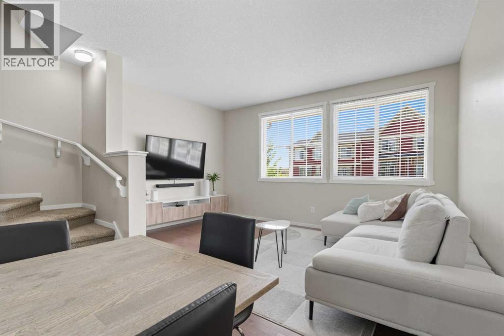 Single Family House for Sale in  Evansview Gardens NW Evanston Calgary 