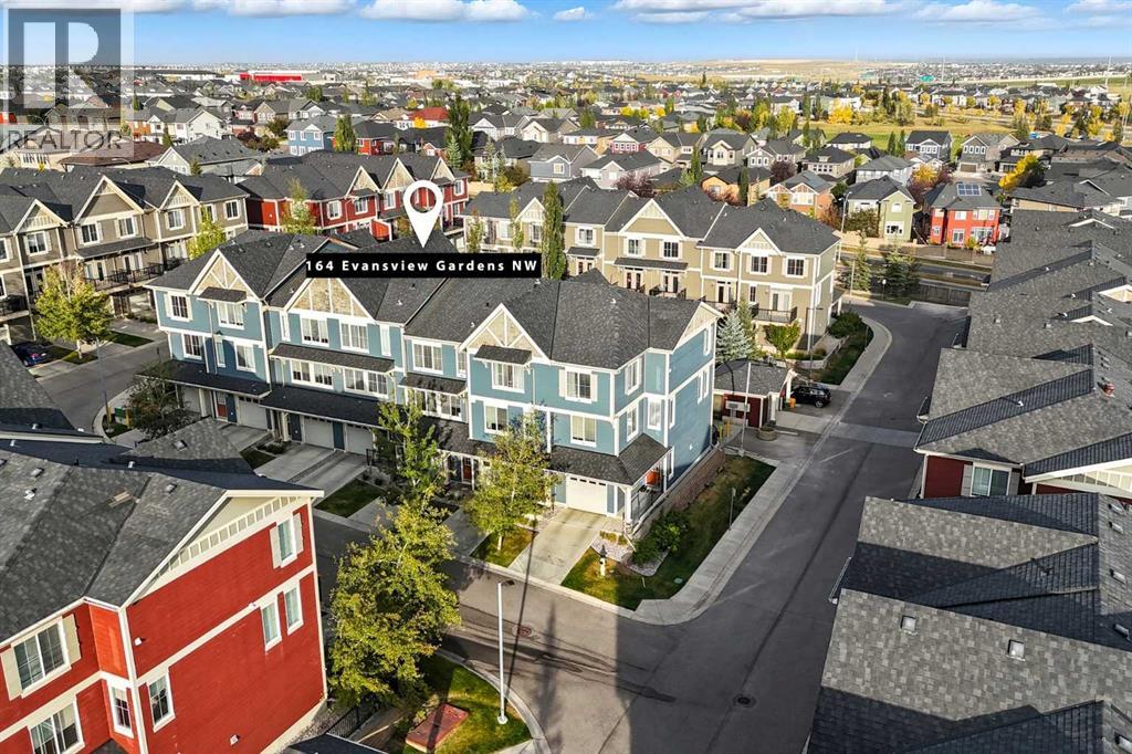 Single Family House for Sale in  Evansview Gardens NW Evanston Calgary 